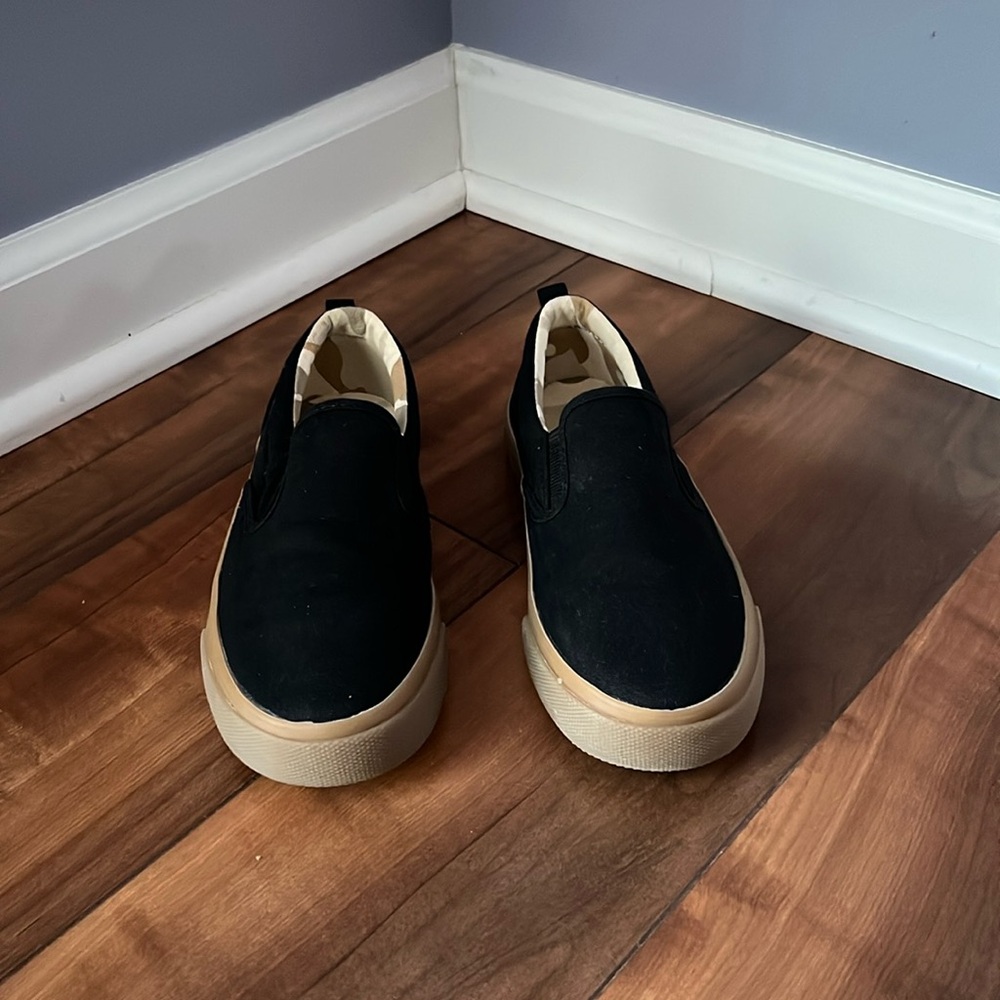 Old Navy Black Slide-On Sneakers Youth Size 1